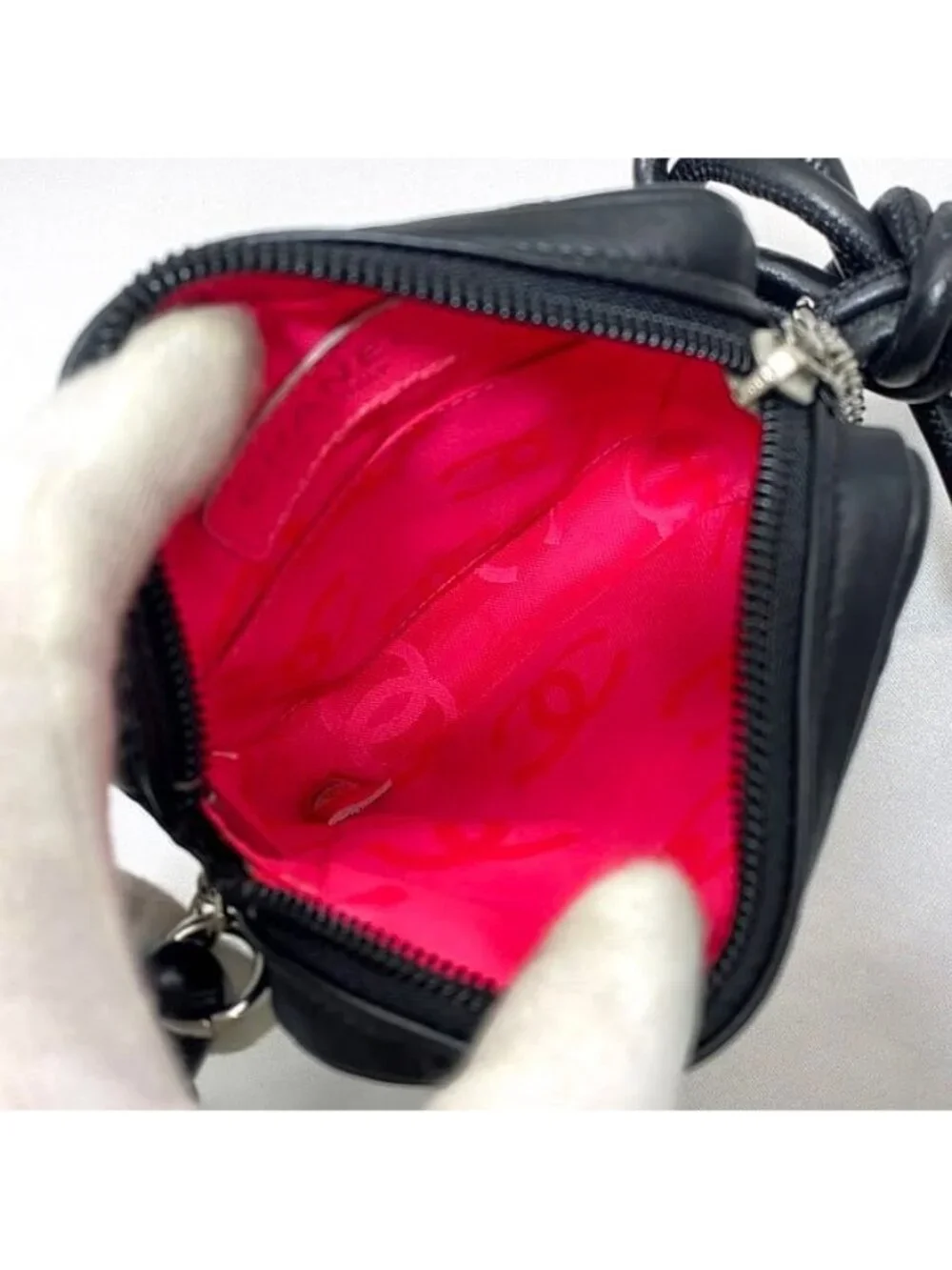 Chanel Mini Shoulder Bag Black White Cambon - Picture 9 of 10
